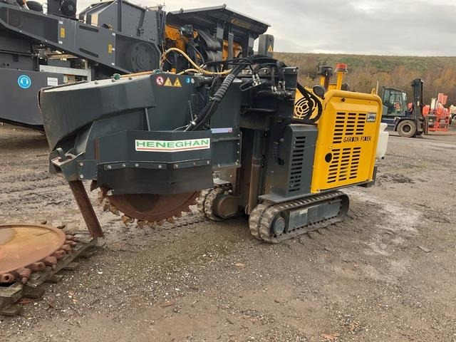 Garbin Fiber 450E - Trenčer: slika Garbin Fiber 450E - Trenčer Garbin Fiber 450E - Trenčer: slika Garbin Fiber 450E - Trenčer