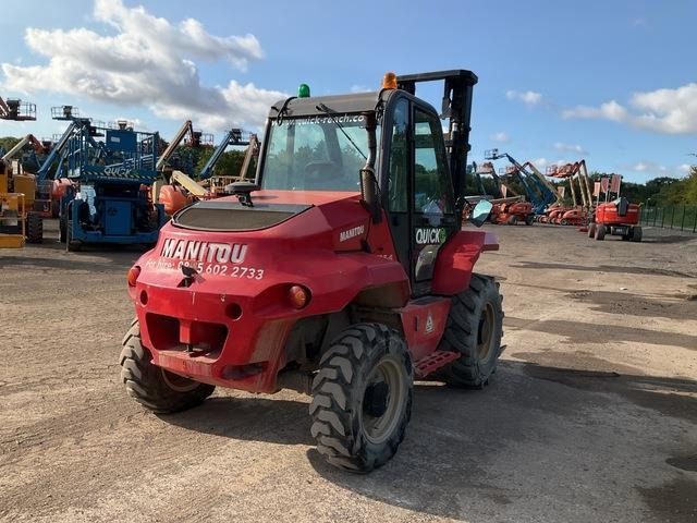 Manitou M26-4 - Viličar za teške terene: slika Manitou M26-4 - Viličar za teške terene Manitou M26-4 - Viličar za teške terene: slika Manitou M26-4 - Viličar za teške terene