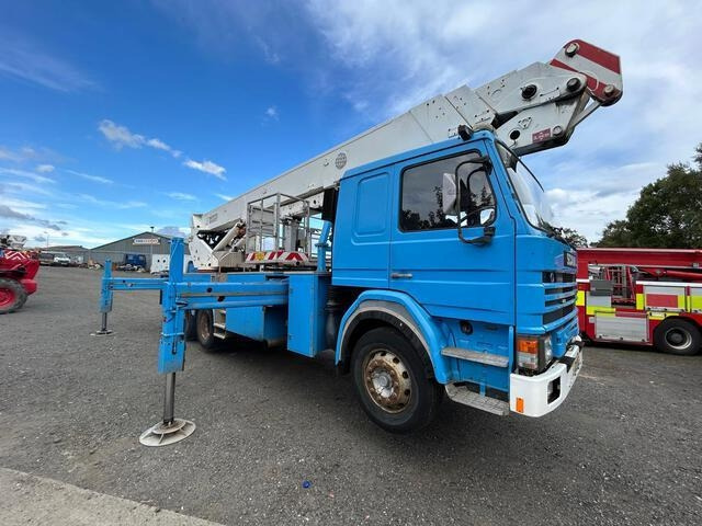 Scania P113ML - Podizna platforma montirana na kamion: slika Scania P113ML - Podizna platforma montirana na kamion Scania P113ML - Podizna platforma montirana na kamion: slika Scania P113ML - Podizna platforma montirana na kamion