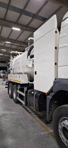 MAN TGS33.400 Jetter - Vakum kamion: slika MAN TGS33.400 Jetter - Vakum kamion MAN TGS33.400 Jetter - Vakum kamion: slika MAN TGS33.400 Jetter - Vakum kamion