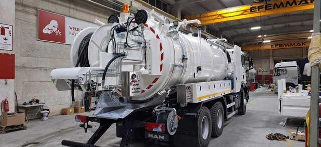 MAN TGS33.400 Jetter - Vakum kamion: slika MAN TGS33.400 Jetter - Vakum kamion MAN TGS33.400 Jetter - Vakum kamion: slika MAN TGS33.400 Jetter - Vakum kamion