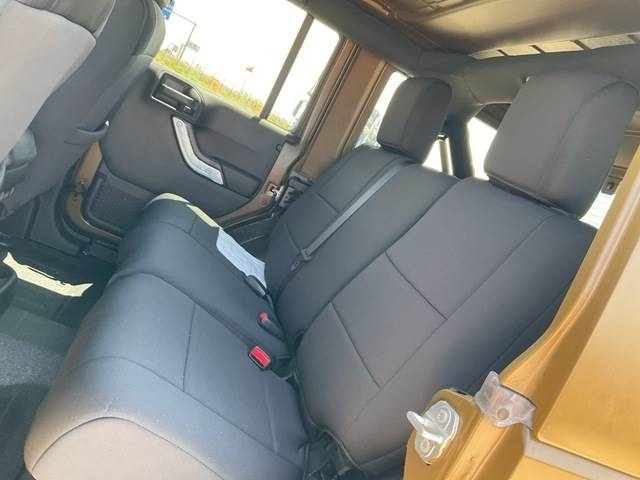 Automobil Jeep Wrangler JK Command: slika Automobil Jeep Wrangler JK Command Automobil Jeep Wrangler JK Command: slika Automobil Jeep Wrangler JK Command