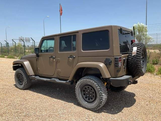 Jeep Wrangler JK Command - Automobil: slika Jeep Wrangler JK Command - Automobil Jeep Wrangler JK Command - Automobil: slika Jeep Wrangler JK Command - Automobil