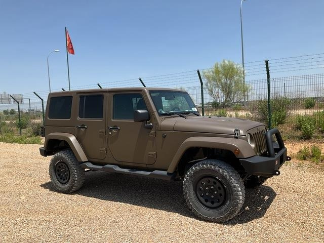Jeep Wrangler JK Command - Automobil: slika Jeep Wrangler JK Command - Automobil Jeep Wrangler JK Command - Automobil: slika Jeep Wrangler JK Command - Automobil