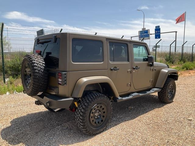 Jeep Wrangler JK Command - Automobil: slika Jeep Wrangler JK Command - Automobil Jeep Wrangler JK Command - Automobil: slika Jeep Wrangler JK Command - Automobil