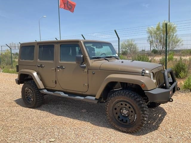 Jeep Wrangler JK Command - Automobil: slika Jeep Wrangler JK Command - Automobil Jeep Wrangler JK Command - Automobil: slika Jeep Wrangler JK Command - Automobil