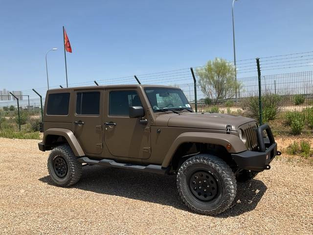 Jeep Wrangler JK Command - Automobil: slika Jeep Wrangler JK Command - Automobil Jeep Wrangler JK Command - Automobil: slika Jeep Wrangler JK Command - Automobil