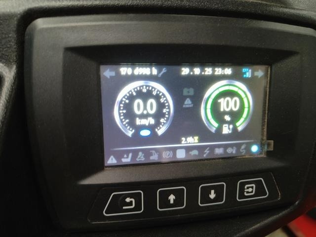 Linde E20 PBHP-01 - Električni viličar: slika Linde E20 PBHP-01 - Električni viličar Linde E20 PBHP-01 - Električni viličar: slika Linde E20 PBHP-01 - Električni viličar