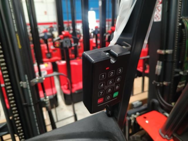 Električni viličar Linde E20 PBHP-01: slika Električni viličar Linde E20 PBHP-01