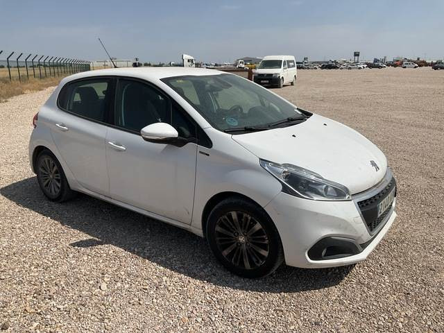 Peugeot 208 Signature PureTech 82 - Automobil: slika Peugeot 208 Signature PureTech 82 - Automobil Peugeot 208 Signature PureTech 82 - Automobil: slika Peugeot 208 Signature PureTech 82 - Automobil