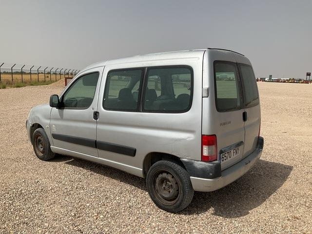 Peugeot Partner - Minibus, Putnički kombi: slika Peugeot Partner - Minibus, Putnički kombi Peugeot Partner - Minibus, Putnički kombi: slika Peugeot Partner - Minibus, Putnički kombi