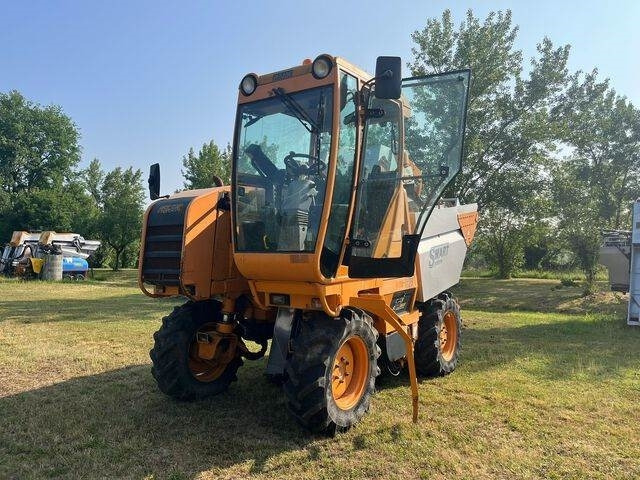 Pellenc MAV 3125 - Stroj za berbu grožđa: slika Pellenc MAV 3125 - Stroj za berbu grožđa Pellenc MAV 3125 - Stroj za berbu grožđa: slika Pellenc MAV 3125 - Stroj za berbu grožđa