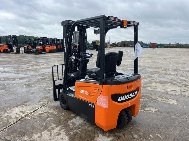 Doosan B15T-7 PLUS - Električni viličar: slika Doosan B15T-7 PLUS - Električni viličar Doosan B15T-7 PLUS - Električni viličar: slika Doosan B15T-7 PLUS - Električni viličar