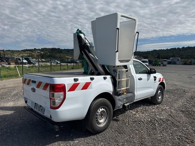 Ford Ranger - Podizna platforma montirana na kamion, Pick-up: slika Ford Ranger - Podizna platforma montirana na kamion, Pick-up Ford Ranger - Podizna platforma montirana na kamion, Pick-up: slika Ford Ranger - Podizna platforma montirana na kamion, Pick-up