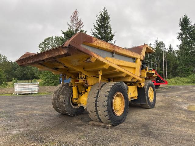 Komatsu HD325-6 - Kruti istovarivač/ Kamion za prijevoz kamenja: slika Komatsu HD325-6 - Kruti istovarivač/ Kamion za prijevoz kamenja Komatsu HD325-6 - Kruti istovarivač/ Kamion za prijevoz kamenja: slika Komatsu HD325-6 - Kruti istovarivač/ Kamion za prijevoz kamenja