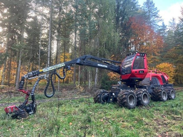 Komatsu XH901XC-6 - Kombajn za šumarstvo: slika Komatsu XH901XC-6 - Kombajn za šumarstvo Komatsu XH901XC-6 - Kombajn za šumarstvo: slika Komatsu XH901XC-6 - Kombajn za šumarstvo