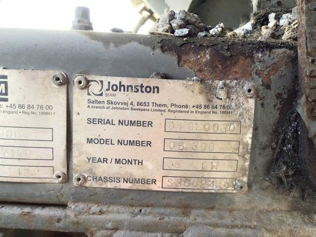 Mitsubishi Canter - Cestovna čistilica: slika Mitsubishi Canter - Cestovna čistilica Mitsubishi Canter - Cestovna čistilica: slika Mitsubishi Canter - Cestovna čistilica