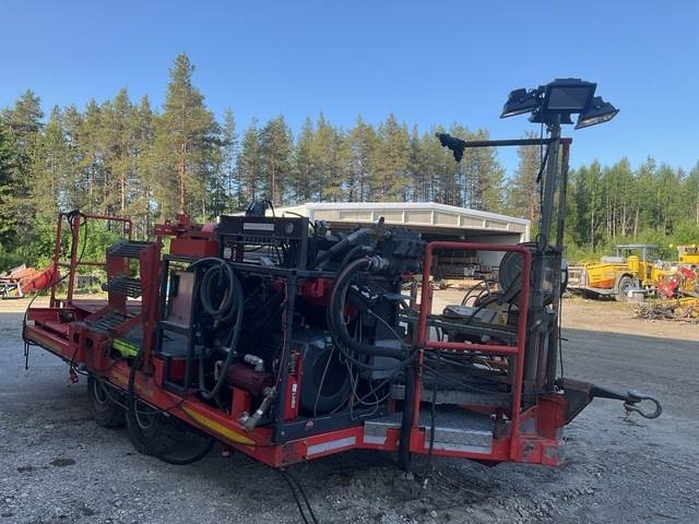 Sandvik DE140i - Platforma za bušenje: slika Sandvik DE140i - Platforma za bušenje Sandvik DE140i - Platforma za bušenje: slika Sandvik DE140i - Platforma za bušenje