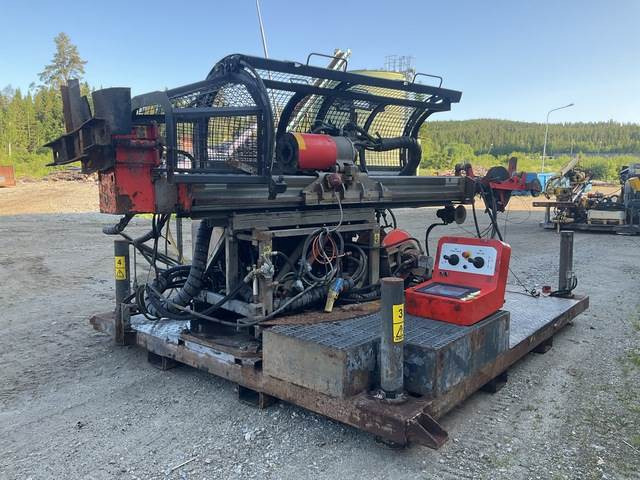 Sandvik DE140i - Platforma za bušenje: slika Sandvik DE140i - Platforma za bušenje Sandvik DE140i - Platforma za bušenje: slika Sandvik DE140i - Platforma za bušenje