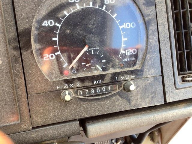 Cestovna čistilica Volvo FL611: slika Cestovna čistilica Volvo FL611 Cestovna čistilica Volvo FL611: slika Cestovna čistilica Volvo FL611