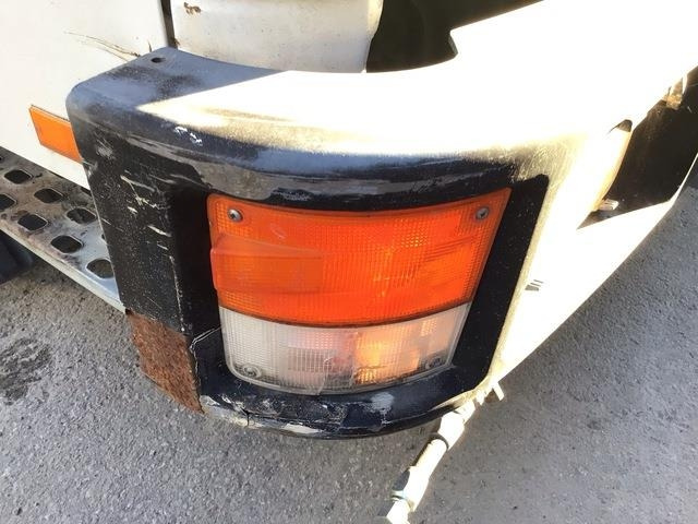 Cestovna čistilica Volvo FL611: slika Cestovna čistilica Volvo FL611 Cestovna čistilica Volvo FL611: slika Cestovna čistilica Volvo FL611