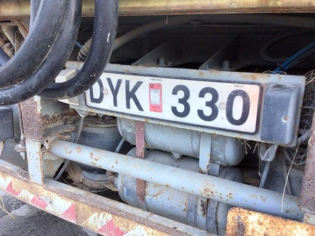 Cestovna čistilica Volvo FL611: slika Cestovna čistilica Volvo FL611 Cestovna čistilica Volvo FL611: slika Cestovna čistilica Volvo FL611