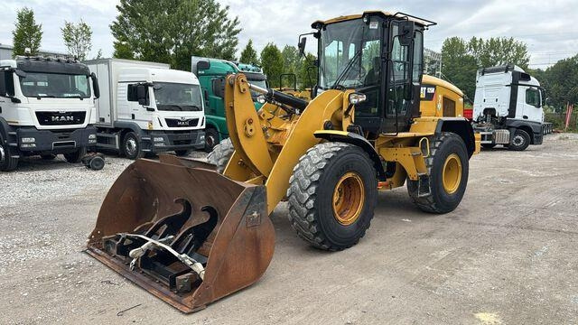 CAT 926M - Utovarivač na kotačima: slika  CAT 926M - Utovarivač na kotačima CAT 926M - Utovarivač na kotačima: slika  CAT 926M - Utovarivač na kotačima