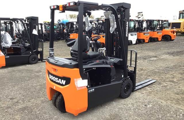 Doosan B15T-7 PLUS - Električni viličar: slika Doosan B15T-7 PLUS - Električni viličar Doosan B15T-7 PLUS - Električni viličar: slika Doosan B15T-7 PLUS - Električni viličar