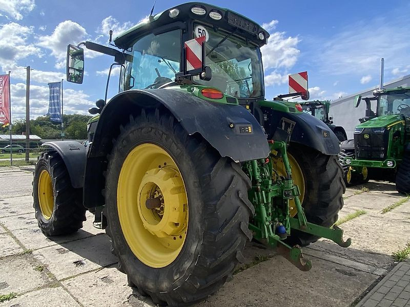 Traktor John Deere 6215R AutoPowr: slika Traktor John Deere 6215R AutoPowr