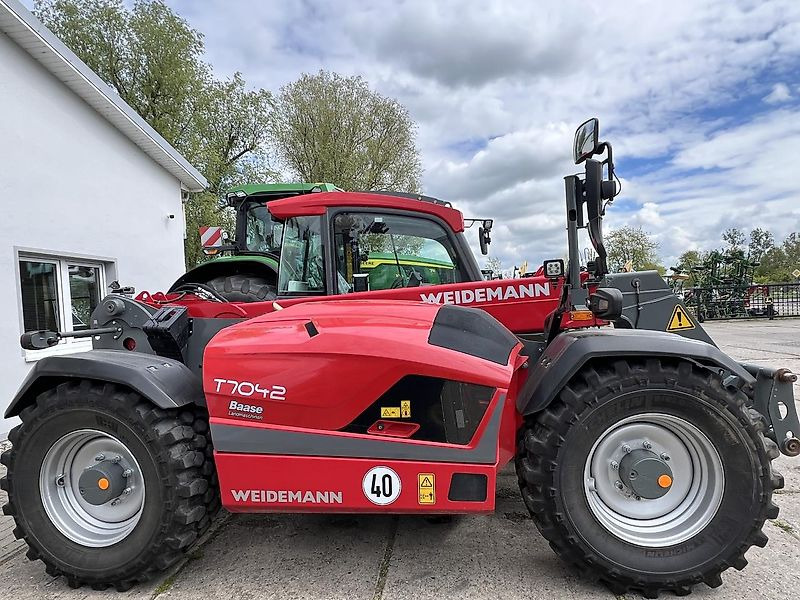 Teleskopski rukovatelj Weidemann T7042 Klima 40km Zentralschmierung: slika Teleskopski rukovatelj Weidemann T7042 Klima 40km Zentralschmierung