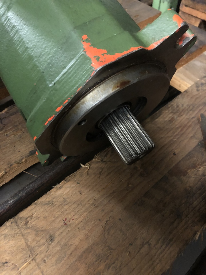 Linde HMF 75 - Hidraulični motor: slika Linde HMF 75 - Hidraulični motor Linde HMF 75 - Hidraulični motor: slika Linde HMF 75 - Hidraulični motor