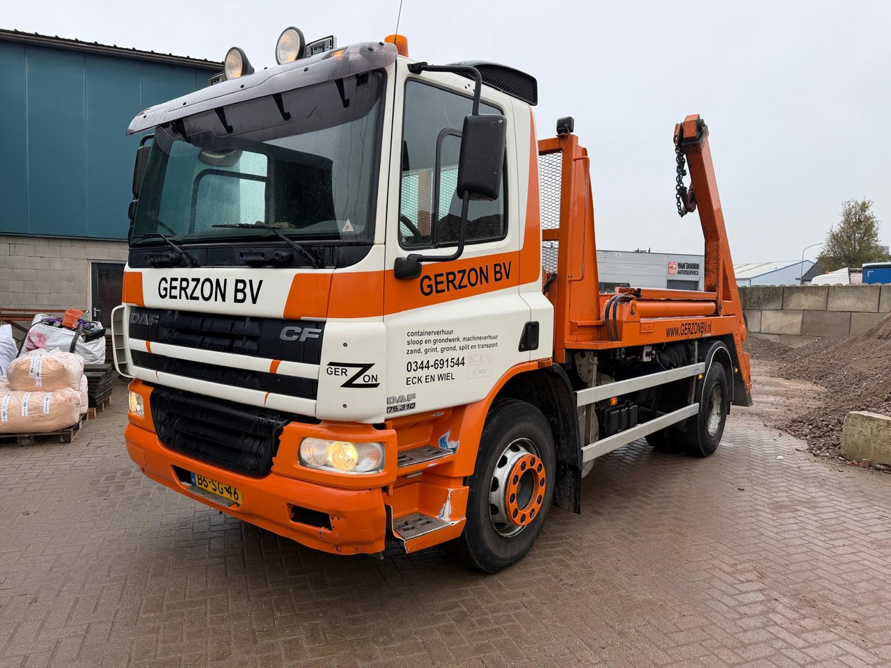 DAF CF 75.310 - Utovarivač s proklizavajućim upravljanjem: slika DAF CF 75.310 - Utovarivač s proklizavajućim upravljanjem DAF CF 75.310 - Utovarivač s proklizavajućim upravljanjem: slika DAF CF 75.310 - Utovarivač s proklizavajućim upravljanjem