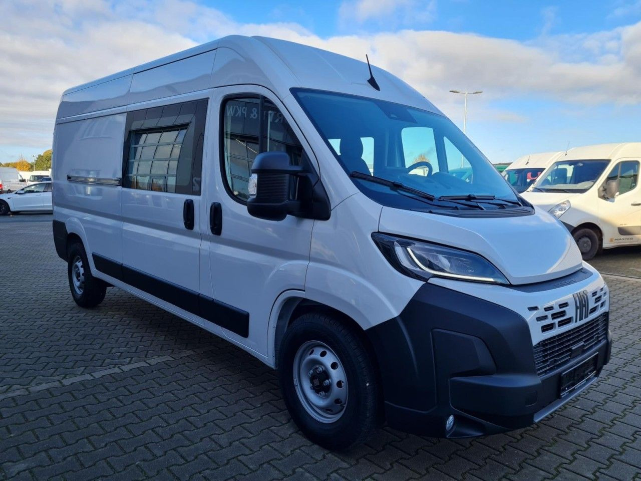 Fiat Ducato 35 Kasten Doka 6-Sitze L3H2 AG KLIMA Navi - Furgon, Dostavno vozilo s dvostrukom kabinom: slika Fiat Ducato 35 Kasten Doka 6-Sitze L3H2 AG KLIMA Navi - Furgon, Dostavno vozilo s dvostrukom kabinom Fiat Ducato 35 Kasten Doka 6-Sitze L3H2 AG KLIMA Navi - Furgon, Dostavno vozilo s dvostrukom kabinom: slika Fiat Ducato 35 Kasten Doka 6-Sitze L3H2 AG KLIMA Navi - Furgon, Dostavno vozilo s dvostrukom kabinom