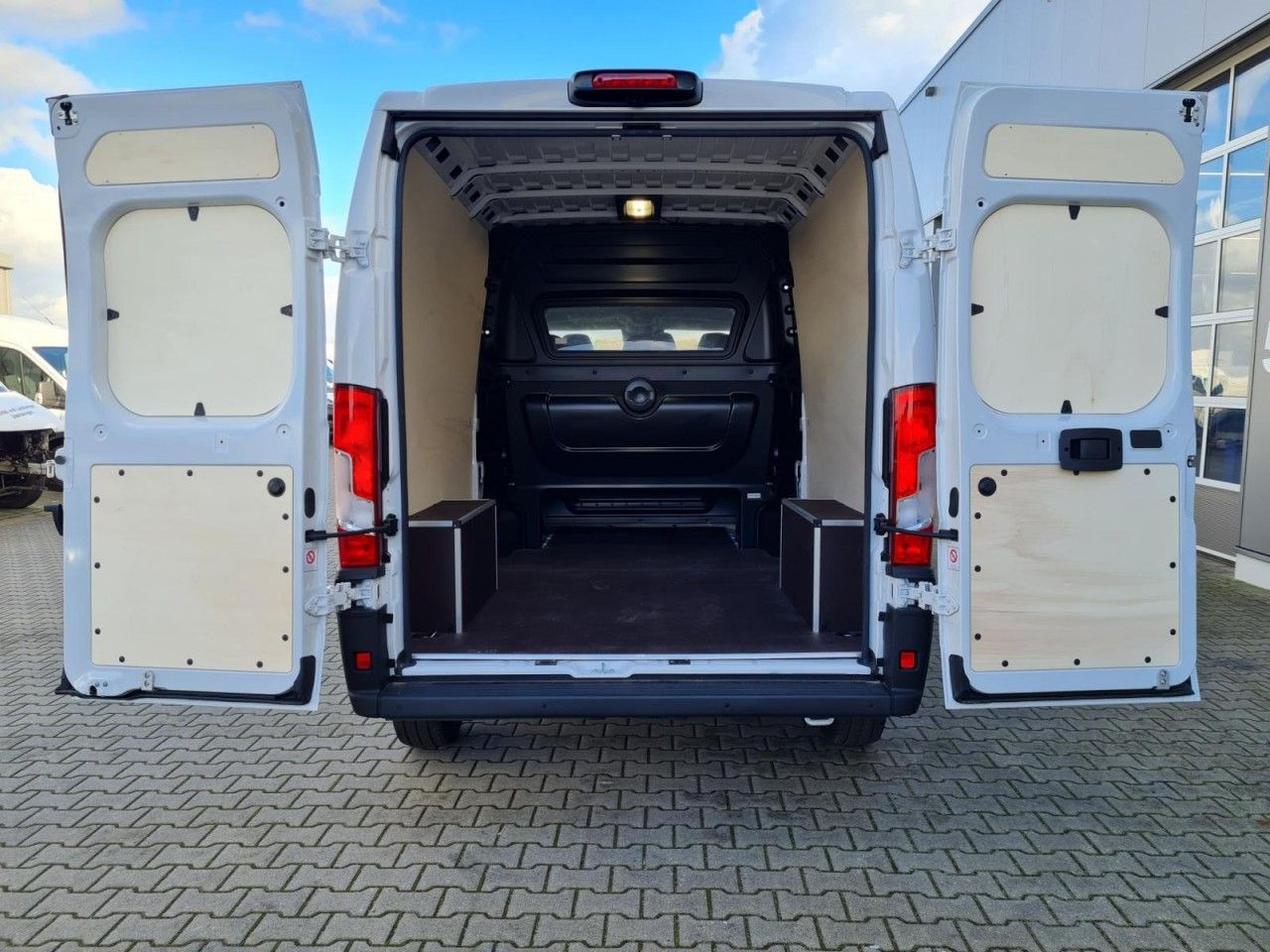 Fiat Ducato 35 Kasten Doka 6-Sitze L3H2 AG KLIMA Navi - Furgon, Dostavno vozilo s dvostrukom kabinom: slika Fiat Ducato 35 Kasten Doka 6-Sitze L3H2 AG KLIMA Navi - Furgon, Dostavno vozilo s dvostrukom kabinom Fiat Ducato 35 Kasten Doka 6-Sitze L3H2 AG KLIMA Navi - Furgon, Dostavno vozilo s dvostrukom kabinom: slika Fiat Ducato 35 Kasten Doka 6-Sitze L3H2 AG KLIMA Navi - Furgon, Dostavno vozilo s dvostrukom kabinom
