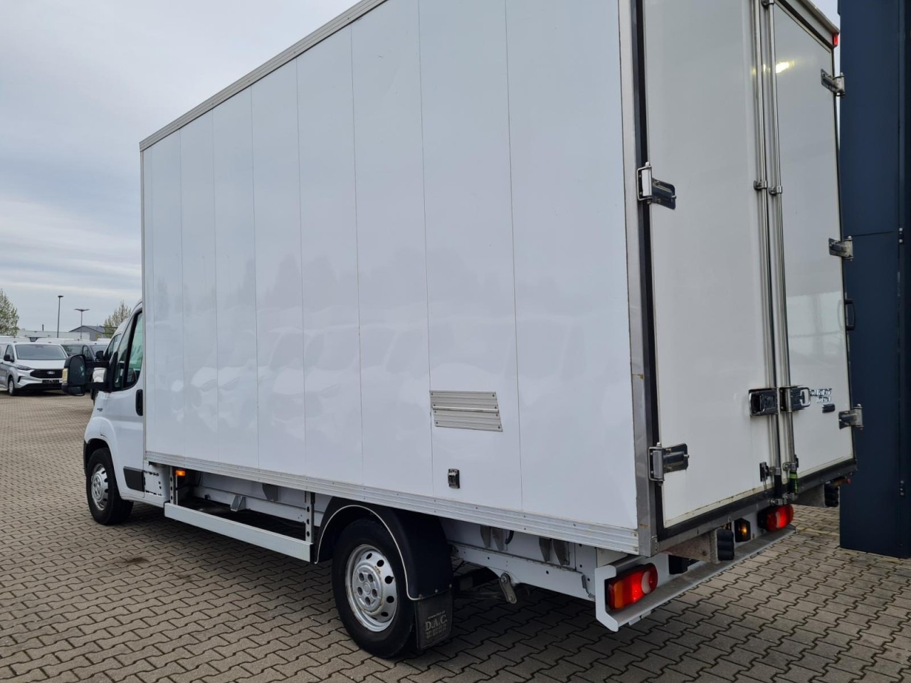 Dostavno vozilo sa zatvorenim sandukom Fiat Ducato 35 Koffer 150 maxi Multijet Klima: slika Dostavno vozilo sa zatvorenim sandukom Fiat Ducato 35 Koffer 150 maxi Multijet Klima Dostavno vozilo sa zatvorenim sandukom Fiat Ducato 35 Koffer 150 maxi Multijet Klima: slika Dostavno vozilo sa zatvorenim sandukom Fiat Ducato 35 Koffer 150 maxi Multijet Klima
