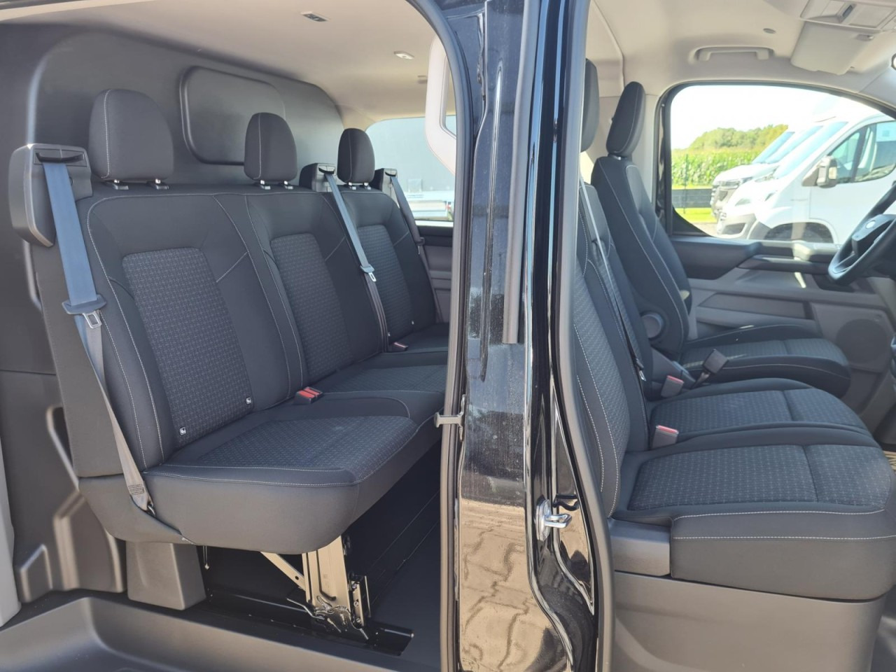 Ford Custom Kasten 320 L2 Trend Doka 6-Sitze KAMERA TEMPO - Mali kombi, Dostavno vozilo s dvostrukom kabinom: slika Ford Custom Kasten 320 L2 Trend Doka 6-Sitze KAMERA TEMPO - Mali kombi, Dostavno vozilo s dvostrukom kabinom Ford Custom Kasten 320 L2 Trend Doka 6-Sitze KAMERA TEMPO - Mali kombi, Dostavno vozilo s dvostrukom kabinom: slika Ford Custom Kasten 320 L2 Trend Doka 6-Sitze KAMERA TEMPO - Mali kombi, Dostavno vozilo s dvostrukom kabinom