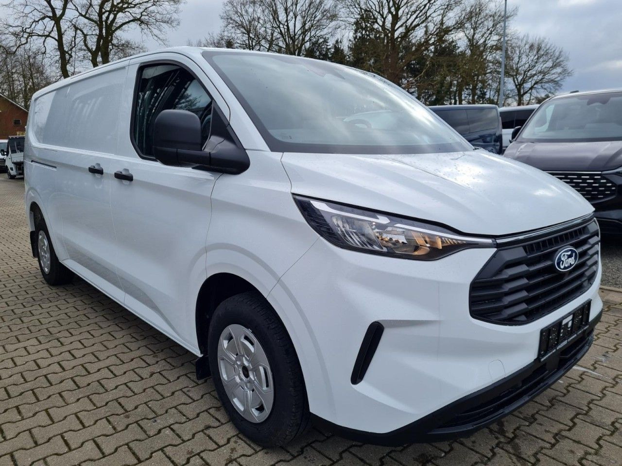 Ford Custom Kasten 320 L2 Trend KLIMA KAMERA TEMPOMAT - Mali kombi: slika Ford Custom Kasten 320 L2 Trend KLIMA KAMERA TEMPOMAT - Mali kombi Ford Custom Kasten 320 L2 Trend KLIMA KAMERA TEMPOMAT - Mali kombi: slika Ford Custom Kasten 320 L2 Trend KLIMA KAMERA TEMPOMAT - Mali kombi