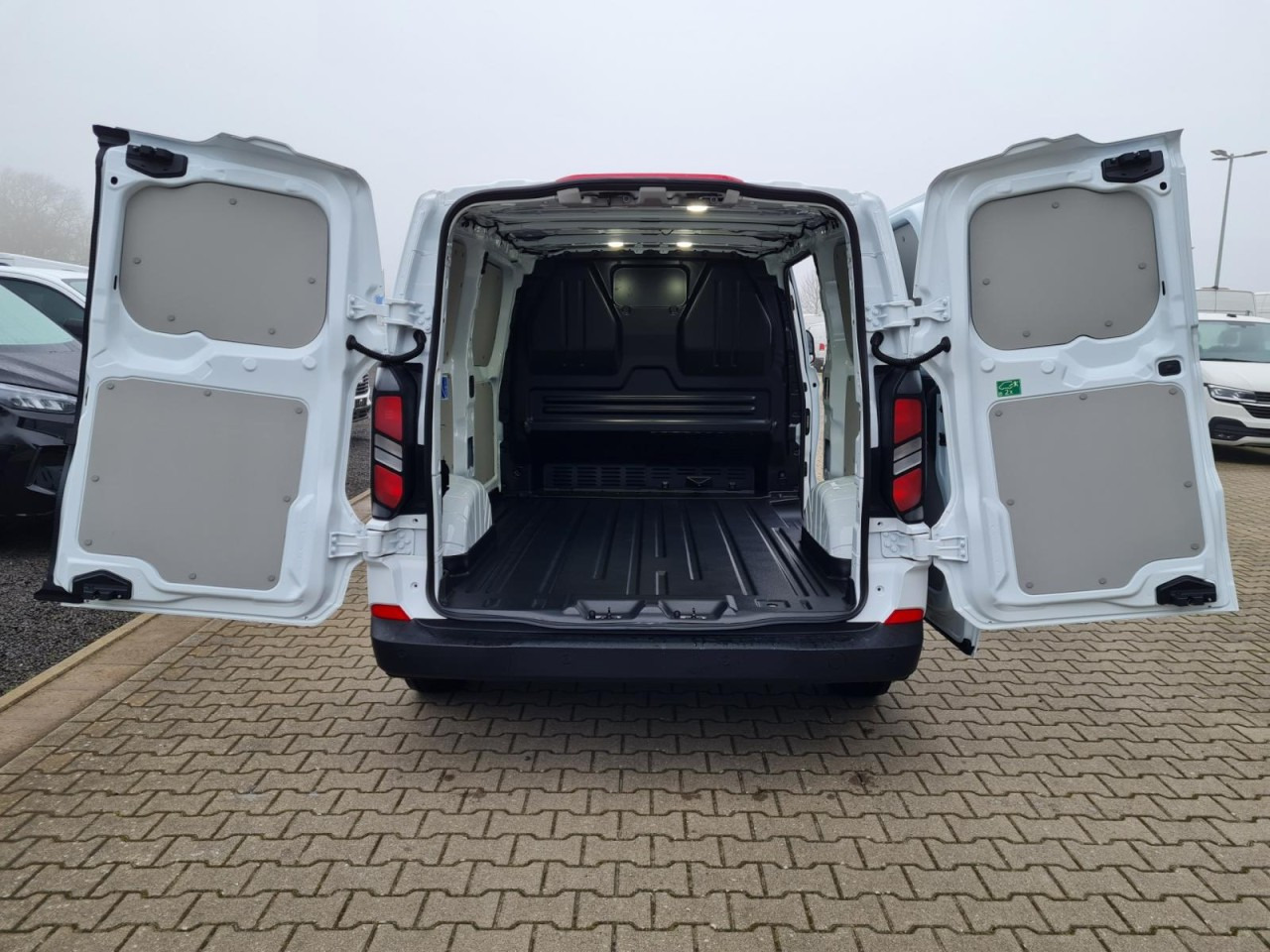 Ford Custom Kasten L1 Trend KLIMA KAMERA TEMPO VERKLEIDUNG - Mali kombi: slika Ford Custom Kasten L1 Trend KLIMA KAMERA TEMPO VERKLEIDUNG - Mali kombi Ford Custom Kasten L1 Trend KLIMA KAMERA TEMPO VERKLEIDUNG - Mali kombi: slika Ford Custom Kasten L1 Trend KLIMA KAMERA TEMPO VERKLEIDUNG - Mali kombi