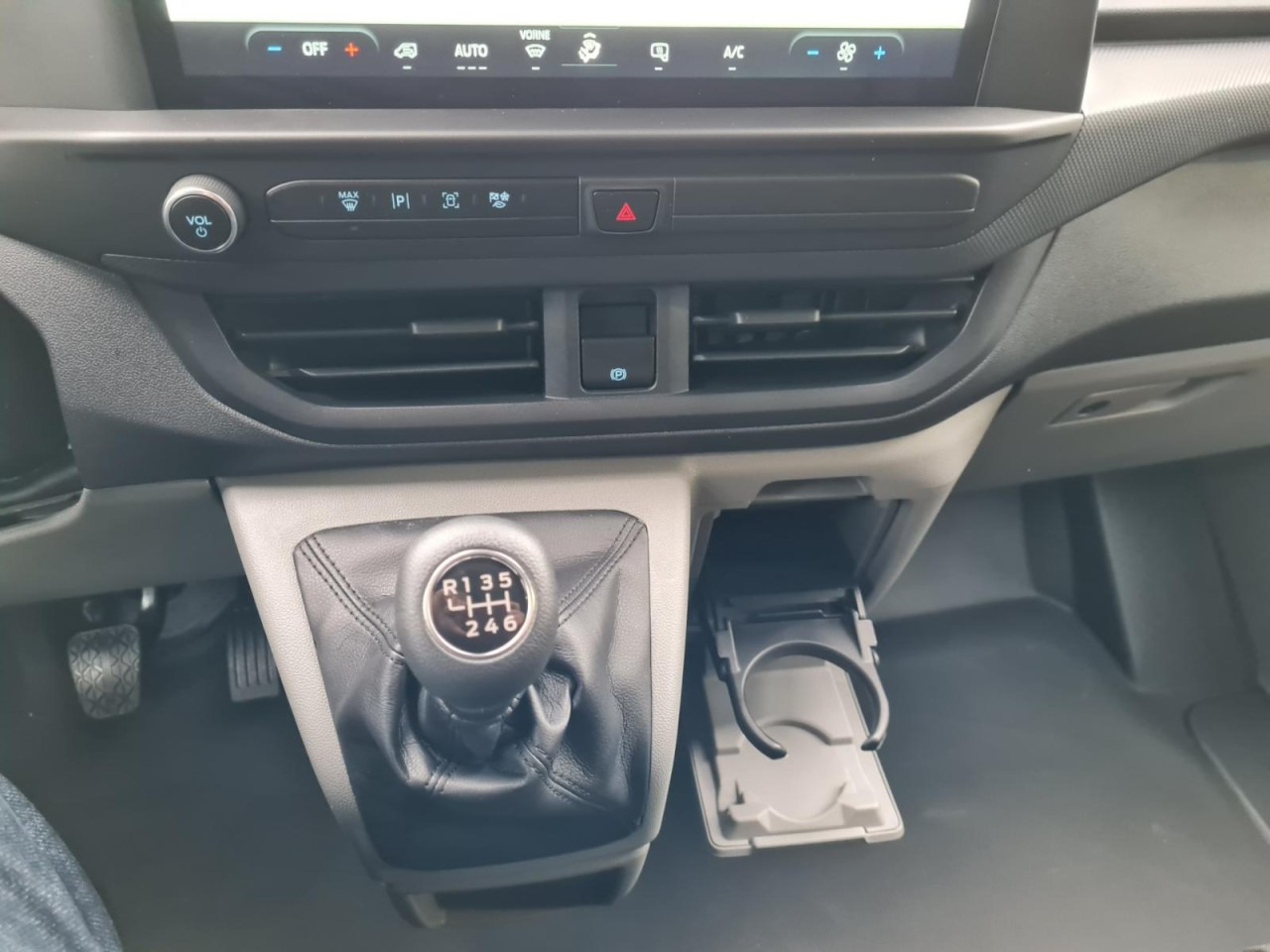 Mali kombi Ford Custom Kasten L1 Trend KLIMA KAMERA VERKLEIDUNG: slika Mali kombi Ford Custom Kasten L1 Trend KLIMA KAMERA VERKLEIDUNG Mali kombi Ford Custom Kasten L1 Trend KLIMA KAMERA VERKLEIDUNG: slika Mali kombi Ford Custom Kasten L1 Trend KLIMA KAMERA VERKLEIDUNG