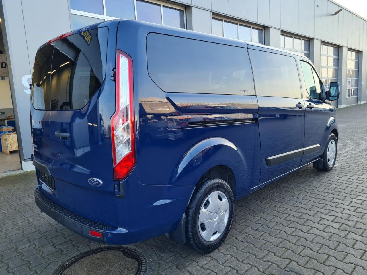Ford Custom Kombi 320 L2 Trend 9 Sitze KLIMA PDC TEMP - Putnički kombi: slika Ford Custom Kombi 320 L2 Trend 9 Sitze KLIMA PDC TEMP - Putnički kombi Ford Custom Kombi 320 L2 Trend 9 Sitze KLIMA PDC TEMP - Putnički kombi: slika Ford Custom Kombi 320 L2 Trend 9 Sitze KLIMA PDC TEMP - Putnički kombi