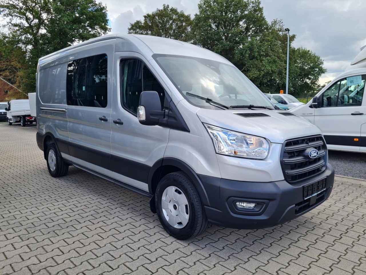 Ford Transit 3,5t Kasten Doka TDCi L3 Trend AHK PDC KAMERA - Furgon, Dostavno vozilo s dvostrukom kabinom: slika Ford Transit 3,5t Kasten Doka TDCi L3 Trend AHK PDC KAMERA - Furgon, Dostavno vozilo s dvostrukom kabinom Ford Transit 3,5t Kasten Doka TDCi L3 Trend AHK PDC KAMERA - Furgon, Dostavno vozilo s dvostrukom kabinom: slika Ford Transit 3,5t Kasten Doka TDCi L3 Trend AHK PDC KAMERA - Furgon, Dostavno vozilo s dvostrukom kabinom