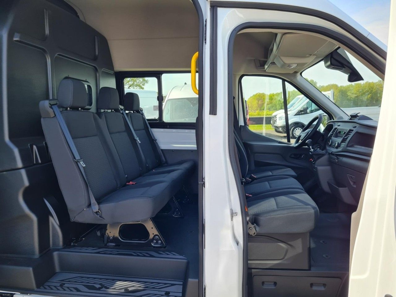 Furgon, Dostavno vozilo s dvostrukom kabinom Ford Transit 350 Kasten L4H3 Doka Trend Mixto RWD: slika Furgon, Dostavno vozilo s dvostrukom kabinom Ford Transit 350 Kasten L4H3 Doka Trend Mixto RWD