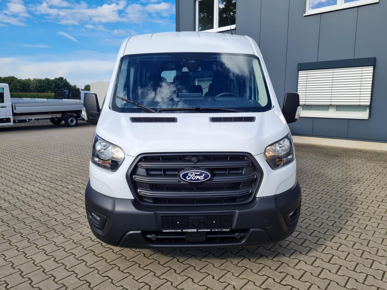 Ford Transit 350 Kombi TDCi L3 Trend 9 Sitzer AUTOMATIK - Dostavno vozilo s dvostrukom kabinom: slika Ford Transit 350 Kombi TDCi L3 Trend 9 Sitzer AUTOMATIK - Dostavno vozilo s dvostrukom kabinom Ford Transit 350 Kombi TDCi L3 Trend 9 Sitzer AUTOMATIK - Dostavno vozilo s dvostrukom kabinom: slika Ford Transit 350 Kombi TDCi L3 Trend 9 Sitzer AUTOMATIK - Dostavno vozilo s dvostrukom kabinom