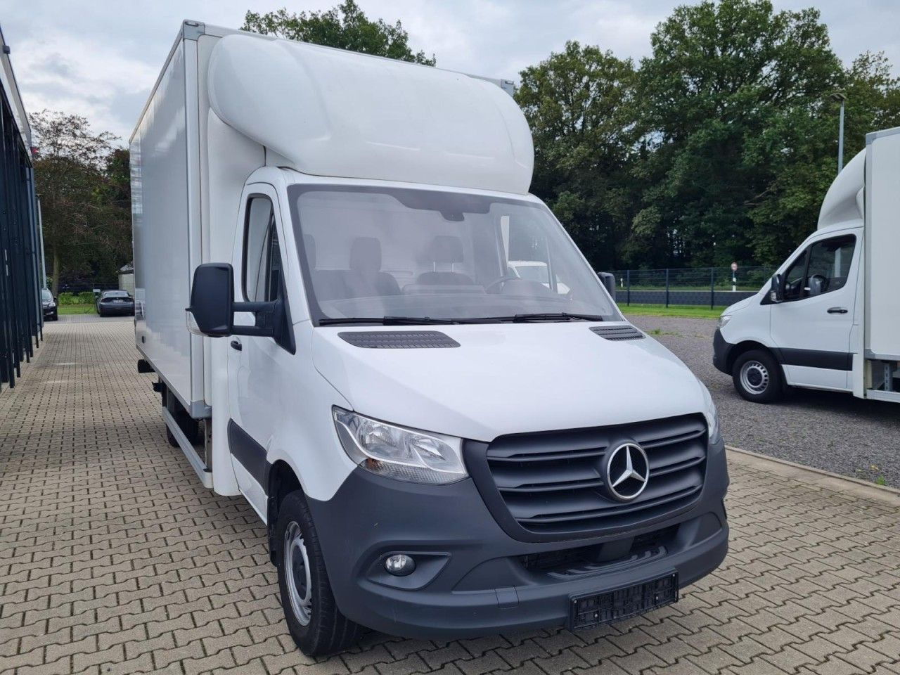 Mercedes-Benz Sprinter 315 CDI Koffer LBW RWD KLIMA TEMPOMAT - Dostavno vozilo sa zatvorenim sandukom: slika Mercedes-Benz Sprinter 315 CDI Koffer LBW RWD KLIMA TEMPOMAT - Dostavno vozilo sa zatvorenim sandukom Mercedes-Benz Sprinter 315 CDI Koffer LBW RWD KLIMA TEMPOMAT - Dostavno vozilo sa zatvorenim sandukom: slika Mercedes-Benz Sprinter 315 CDI Koffer LBW RWD KLIMA TEMPOMAT - Dostavno vozilo sa zatvorenim sandukom