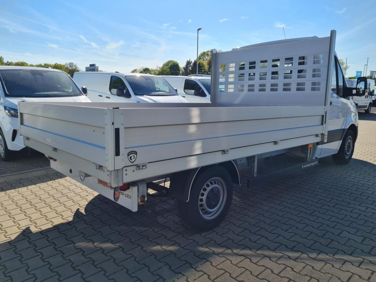 Mercedes-Benz Sprinter 315 CDI Pritsche MR L3 KLIMA TEMPOMAT - Dostavno vozilo s ravnom platformom: slika Mercedes-Benz Sprinter 315 CDI Pritsche MR L3 KLIMA TEMPOMAT - Dostavno vozilo s ravnom platformom Mercedes-Benz Sprinter 315 CDI Pritsche MR L3 KLIMA TEMPOMAT - Dostavno vozilo s ravnom platformom: slika Mercedes-Benz Sprinter 315 CDI Pritsche MR L3 KLIMA TEMPOMAT - Dostavno vozilo s ravnom platformom