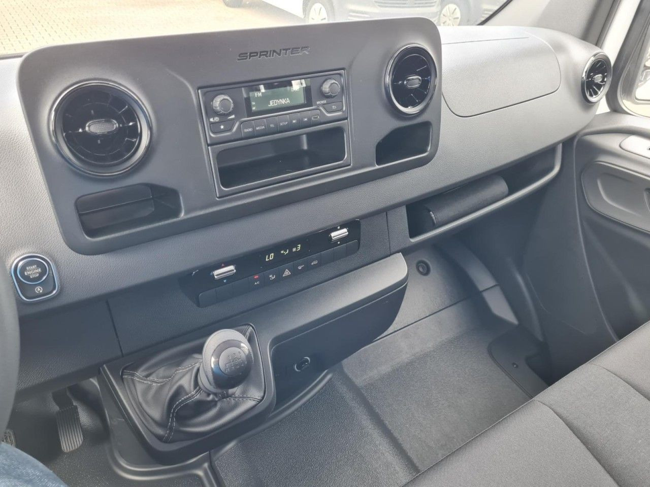 Dostavno vozilo s ravnom platformom, Dostavno vozilo s dvostrukom kabinom Mercedes-Benz Sprinter 315 DOKA CDI Lang L3 RWD AHK 3,5t: slika Dostavno vozilo s ravnom platformom, Dostavno vozilo s dvostrukom kabinom Mercedes-Benz Sprinter 315 DOKA CDI Lang L3 RWD AHK 3,5t