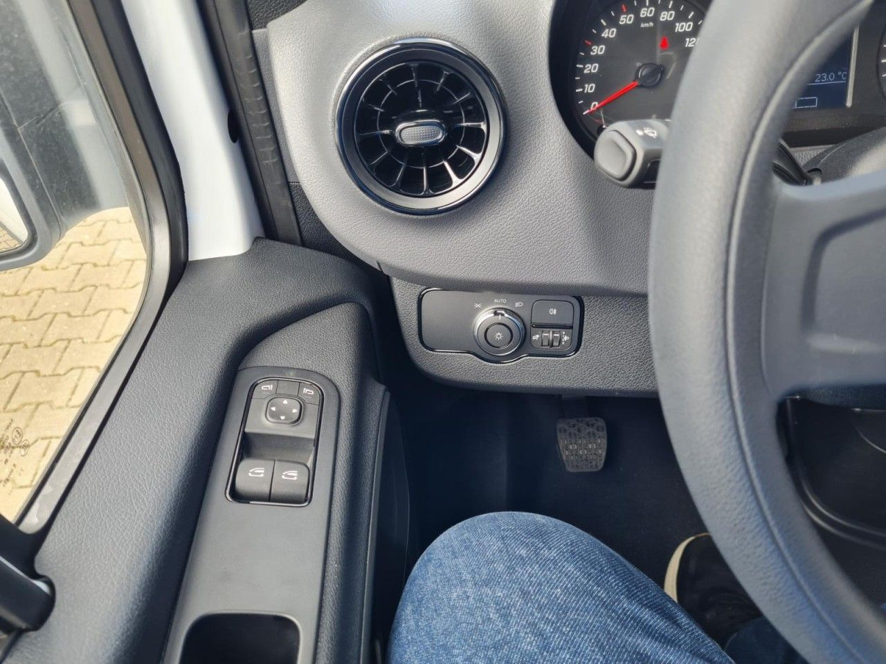 Dostavno vozilo s ravnom platformom, Dostavno vozilo s dvostrukom kabinom Mercedes-Benz Sprinter 315 DOKA CDI Lang L3 RWD AHK 3,5t: slika Dostavno vozilo s ravnom platformom, Dostavno vozilo s dvostrukom kabinom Mercedes-Benz Sprinter 315 DOKA CDI Lang L3 RWD AHK 3,5t