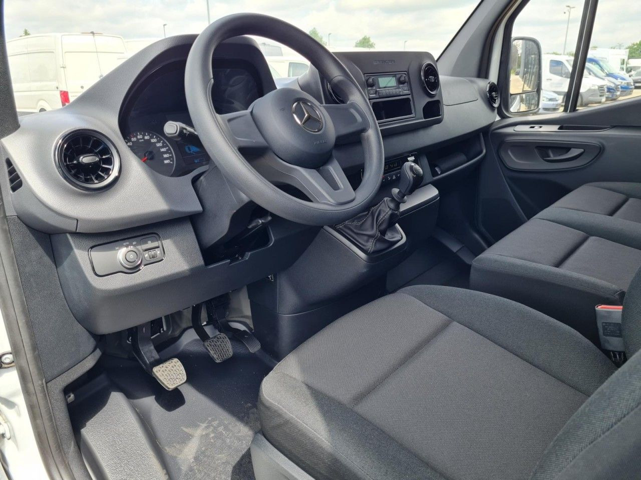 Dostavno vozilo s ravnom platformom, Dostavno vozilo s dvostrukom kabinom Mercedes-Benz Sprinter 315 DOKA CDI Lang L3 RWD AHK 3,5t: slika Dostavno vozilo s ravnom platformom, Dostavno vozilo s dvostrukom kabinom Mercedes-Benz Sprinter 315 DOKA CDI Lang L3 RWD AHK 3,5t