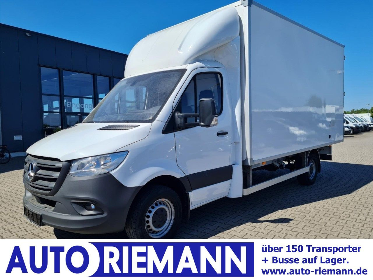 Mercedes-Benz Sprinter 315 Möbel Koffer RWD KLIMA KOMFORT TEMP - Dostavno vozilo sa zatvorenim sandukom: slika Mercedes-Benz Sprinter 315 Möbel Koffer RWD KLIMA KOMFORT TEMP - Dostavno vozilo sa zatvorenim sandukom Mercedes-Benz Sprinter 315 Möbel Koffer RWD KLIMA KOMFORT TEMP - Dostavno vozilo sa zatvorenim sandukom: slika Mercedes-Benz Sprinter 315 Möbel Koffer RWD KLIMA KOMFORT TEMP - Dostavno vozilo sa zatvorenim sandukom