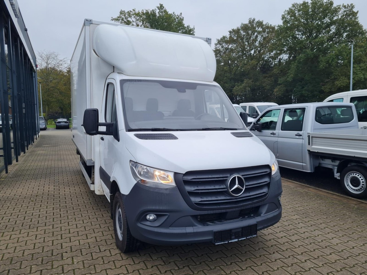 Mercedes-Benz Sprinter 315 RWD Möbel Koffer LBW KLIMA TEMPOMAT - Dostavno vozilo sa zatvorenim sandukom: slika Mercedes-Benz Sprinter 315 RWD Möbel Koffer LBW KLIMA TEMPOMAT - Dostavno vozilo sa zatvorenim sandukom Mercedes-Benz Sprinter 315 RWD Möbel Koffer LBW KLIMA TEMPOMAT - Dostavno vozilo sa zatvorenim sandukom: slika Mercedes-Benz Sprinter 315 RWD Möbel Koffer LBW KLIMA TEMPOMAT - Dostavno vozilo sa zatvorenim sandukom